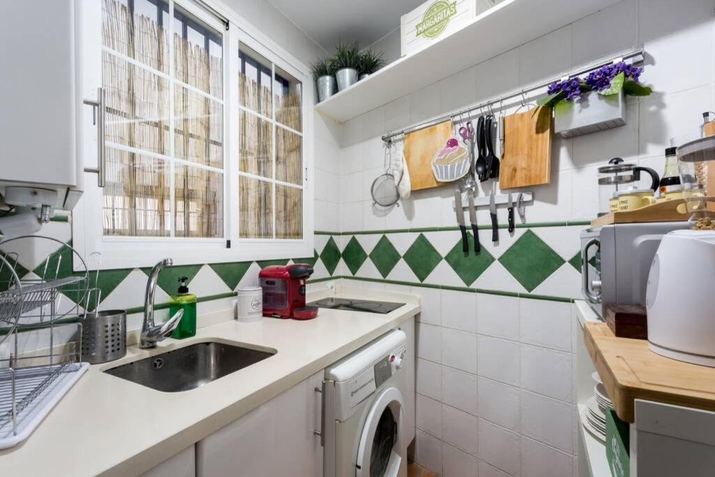 Pretty Duplex In Bohemian District-City Center Севиля Екстериор снимка