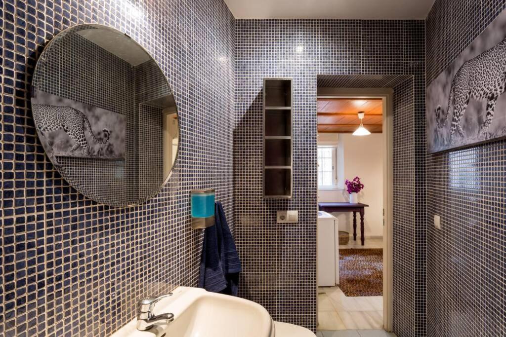 Pretty Duplex In Bohemian District-City Center Севиля Екстериор снимка